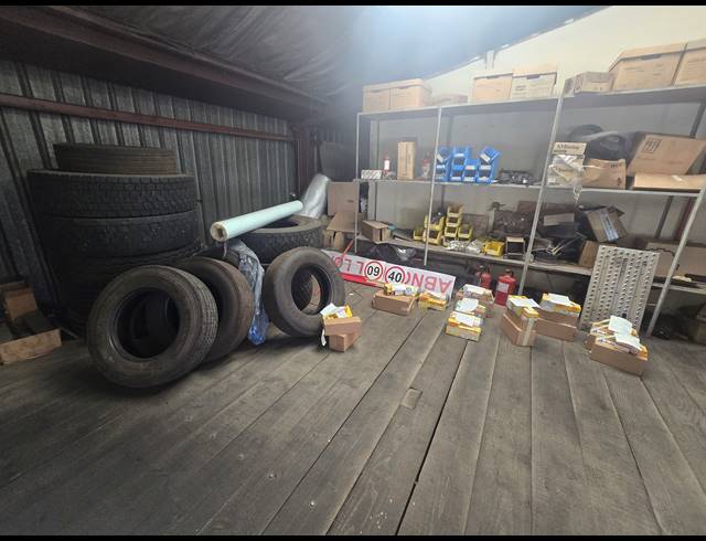 500M² WAREHOUSE TO LET IN ANDERBOLT